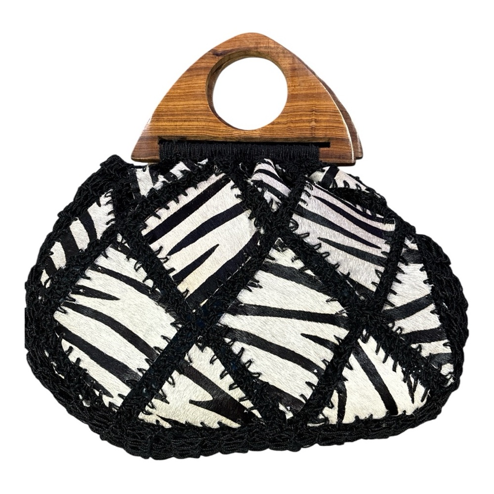 Vintage Boho Gene Women’s Chic Black and Cream Netted Handbag with Wooden Handle